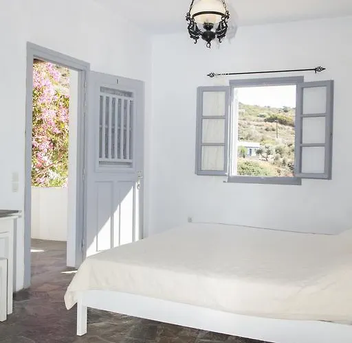 Ostria Platis Gialos (Sifnos)