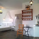 Ostria Apartment *