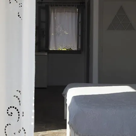 Ostria Platis Gialos (Sifnos)